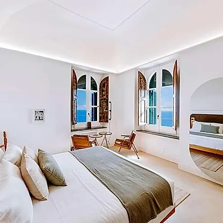 Faro Punta Imperatore Hotel *