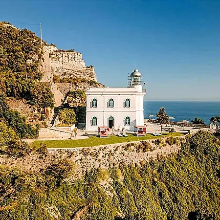 Faro Punta Imperatore 伊斯基亚